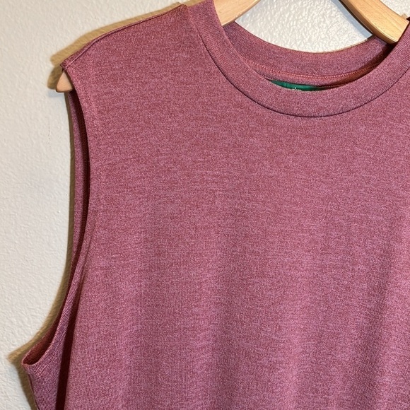 *3/$15* Bundle of Dip Shirt and Dress - Picture 4 of 15